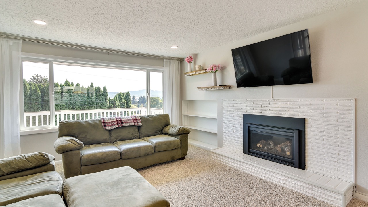 Photo of Livingroom in Forest Grove
