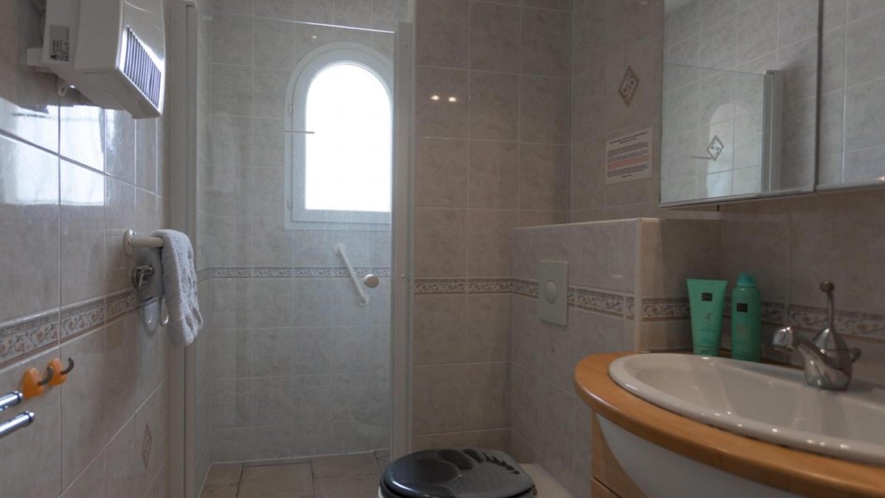 Photo of Bathroom in Oupia