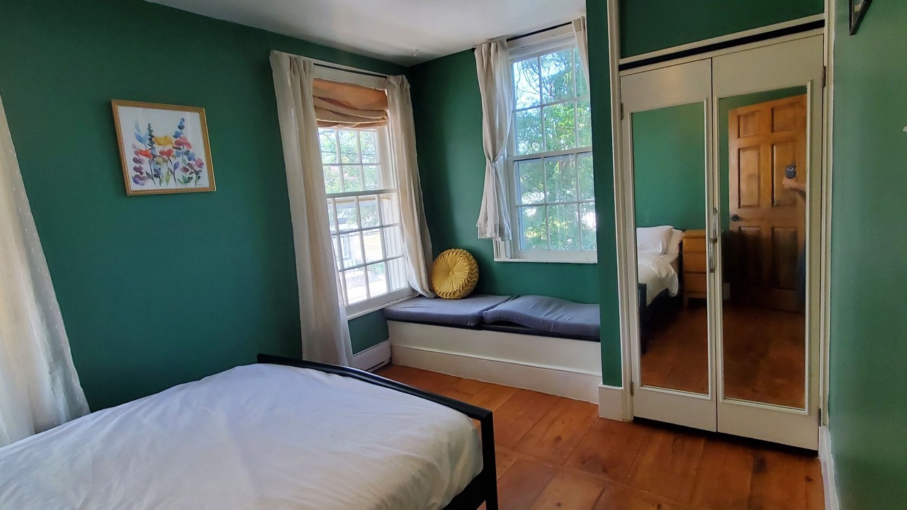 Photo of Bedroom in Bath