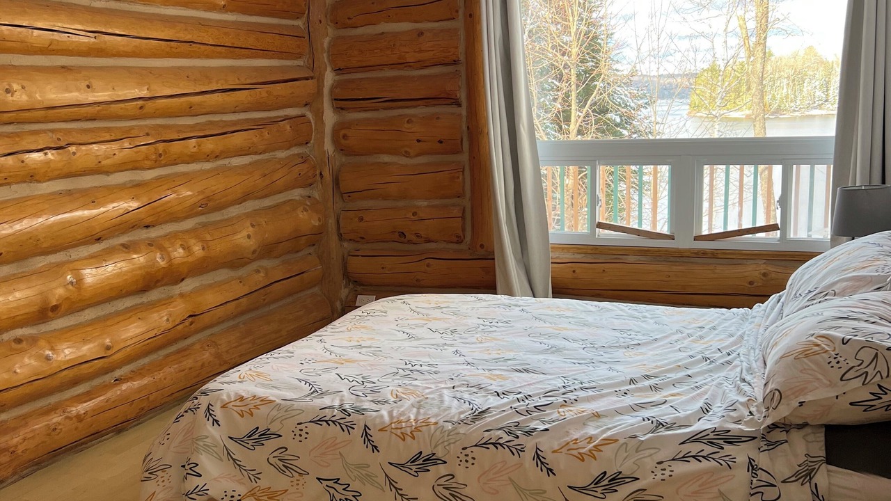 Photo of Bedroom in Duhamel