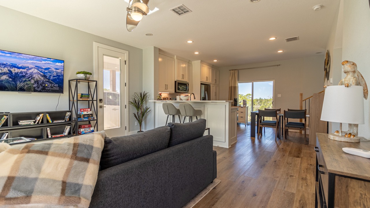 Photo of Livingroom in Glen Rose