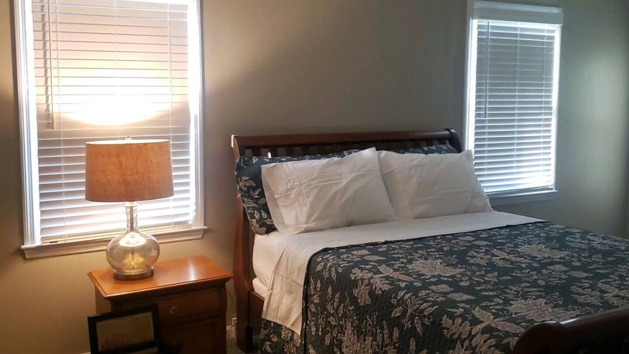 Photo of Bedroom in Bayshore