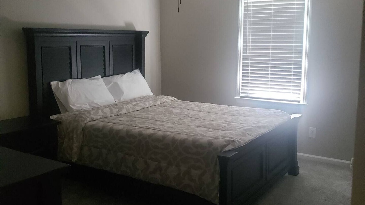 Photo of Bedroom in Bayshore