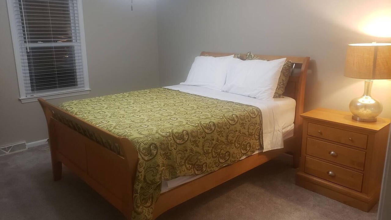 Photo of Bedroom in Bayshore
