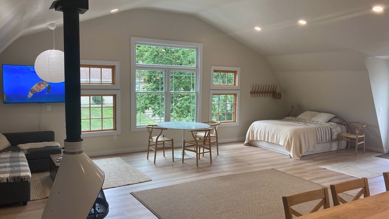 Photo of Bedroom in Hopkins
