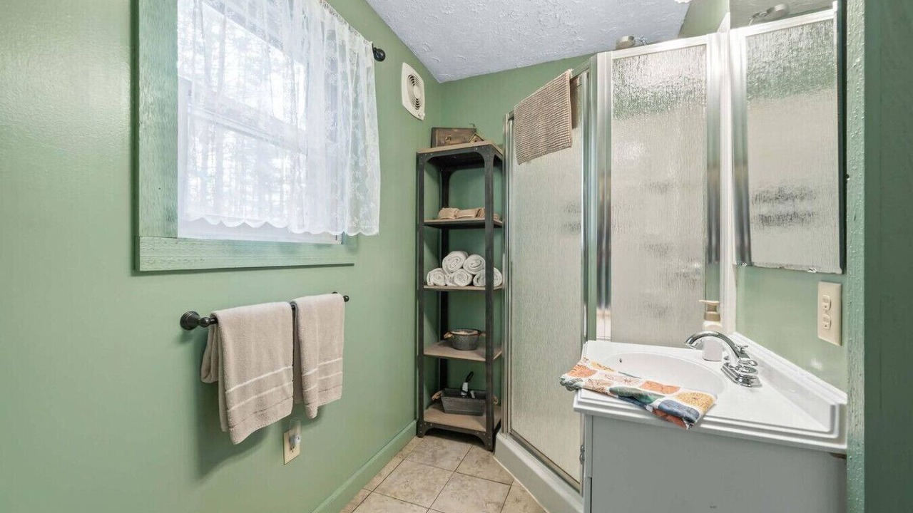 Photo of Bathroom in Gnaw Bone
