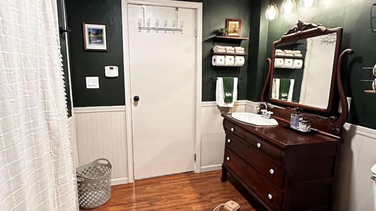 Photo of Bathroom in Gnaw Bone