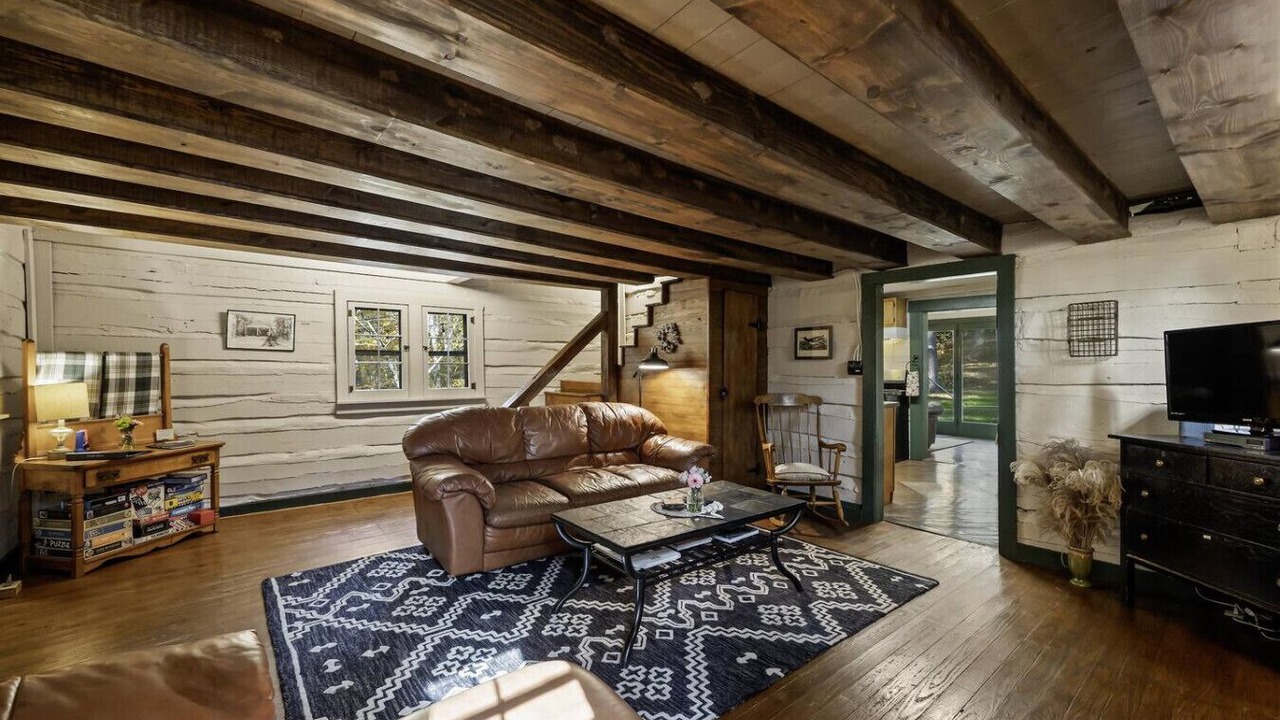 Photo of Livingroom in Gnaw Bone