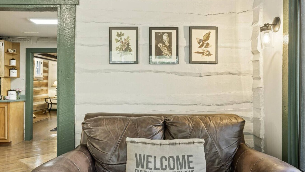 Photo of Livingroom in Gnaw Bone
