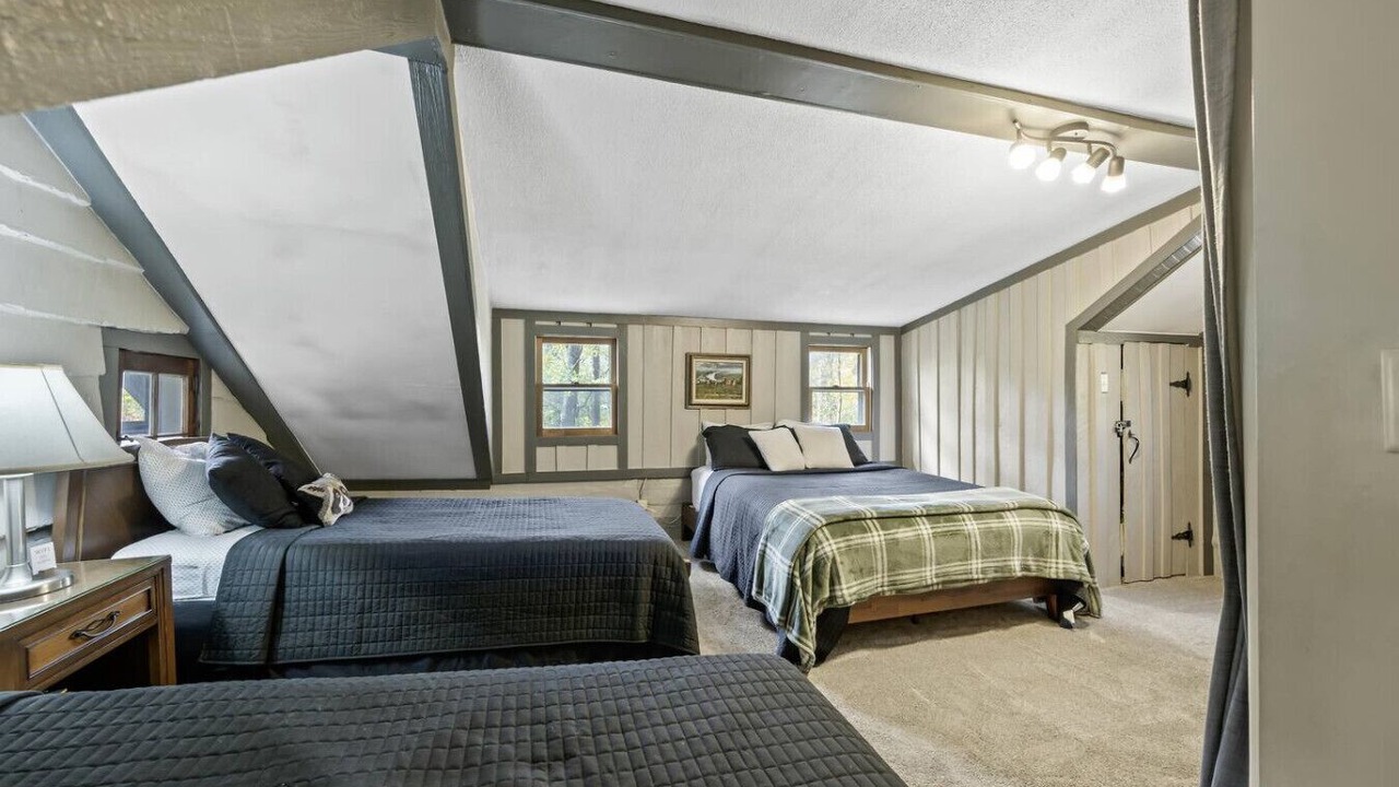 Photo of Bedroom in Gnaw Bone