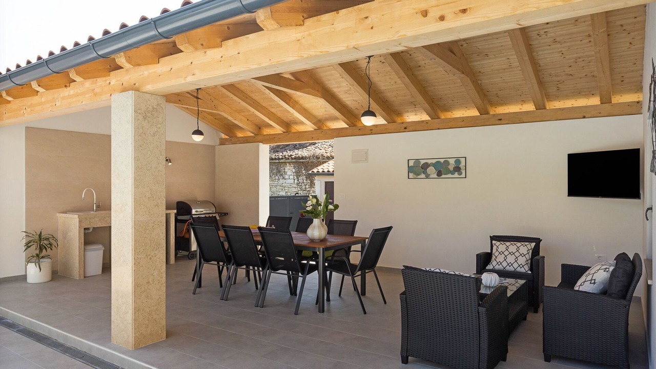 Photo of Outdoor in Mali Vareski