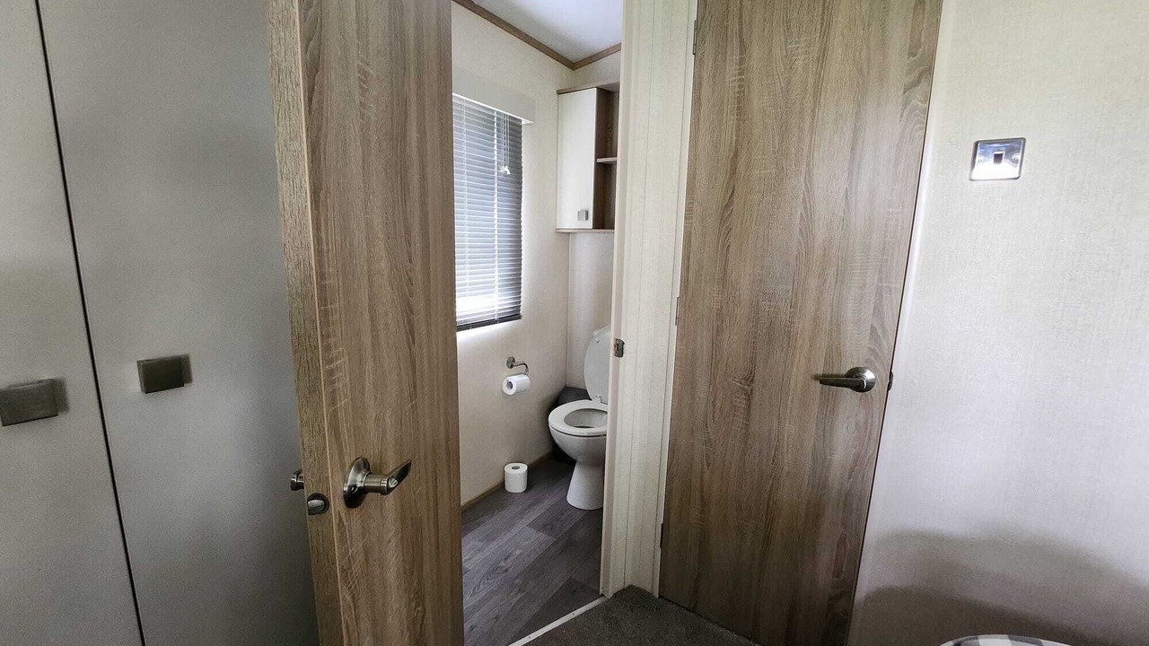 Photo of Bathroom in St Margaret's at Cliffe