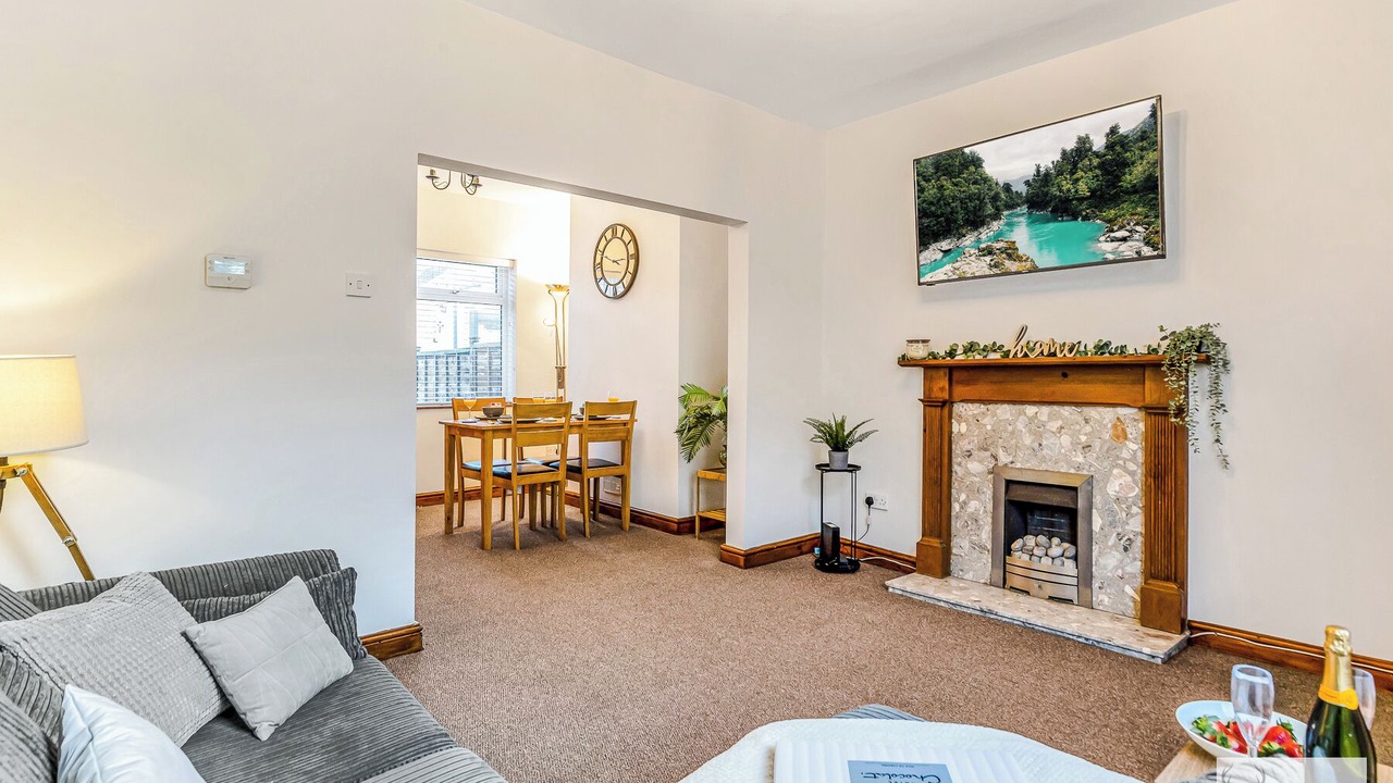 Photo of Livingroom in Coalville