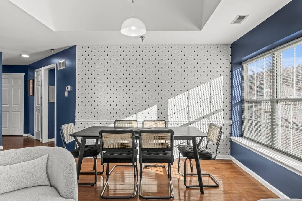 Photo of Others in Newtown