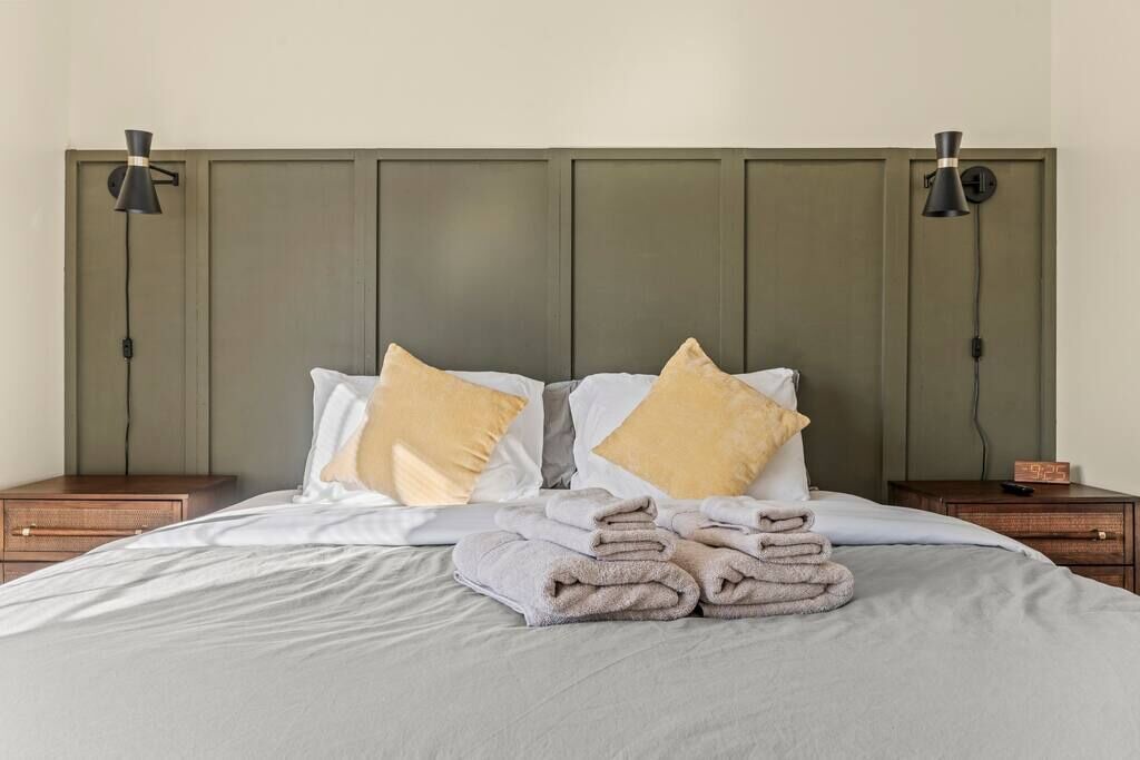 Photo of Others in Newtown