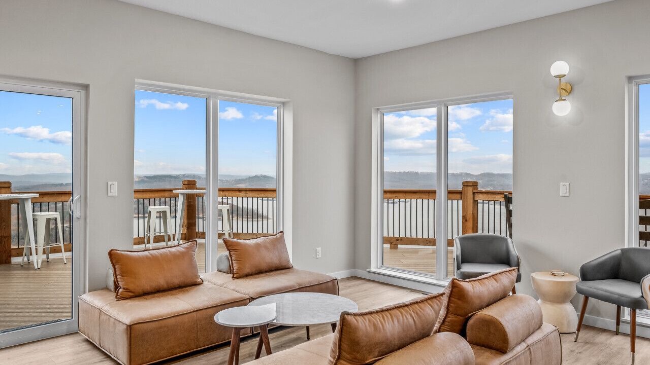 Photo of Livingroom in Kimberling City