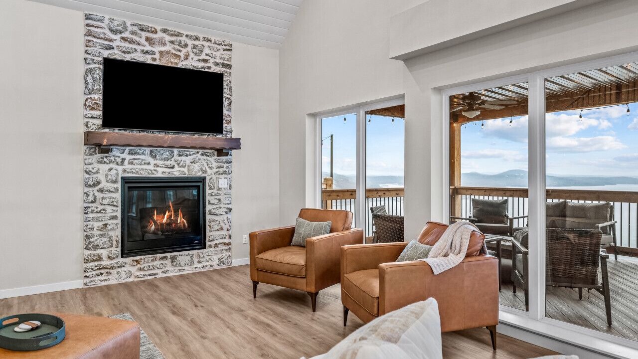Photo of Livingroom in Kimberling City