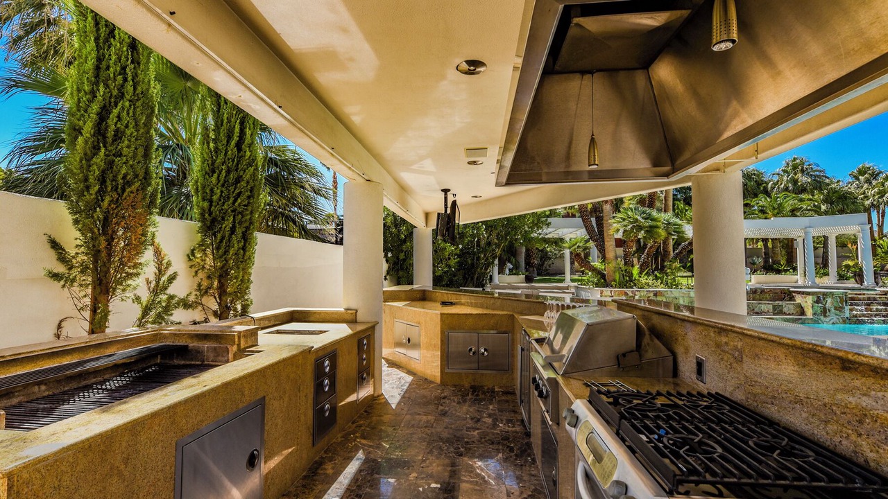 Photo of Patio Balcony in Canyon Gate