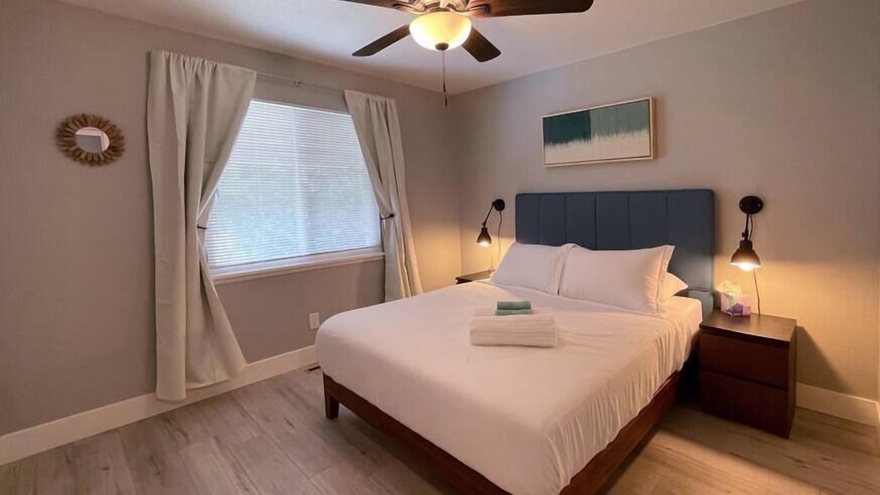 Photo of Bedroom in Arden-Arcade