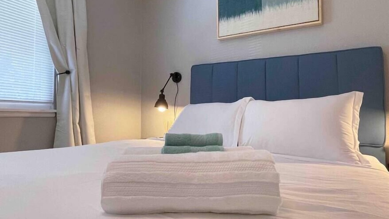 Photo of Bedroom in Arden-Arcade