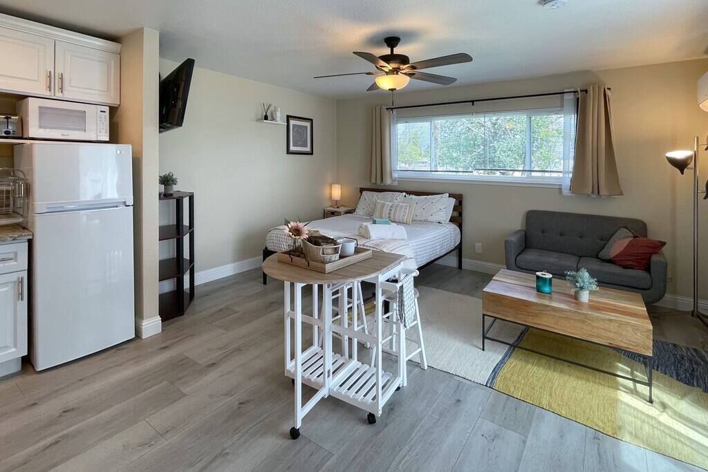 Photo of Bedroom in Arden-Arcade