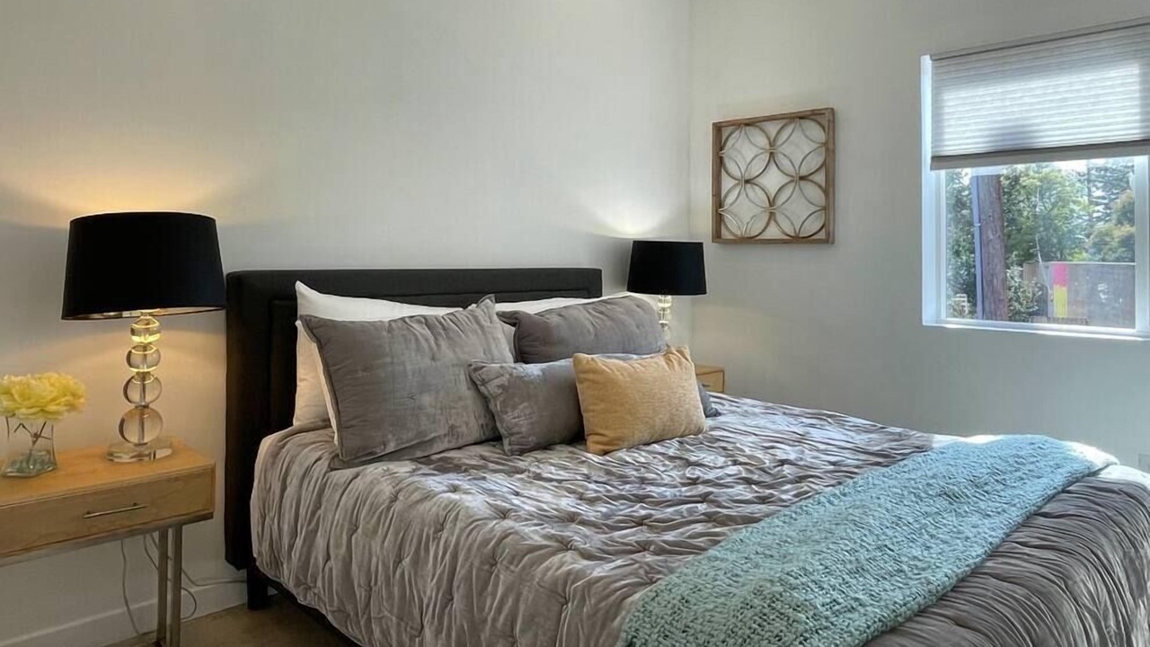 Photo of Bedroom in North Oak Park