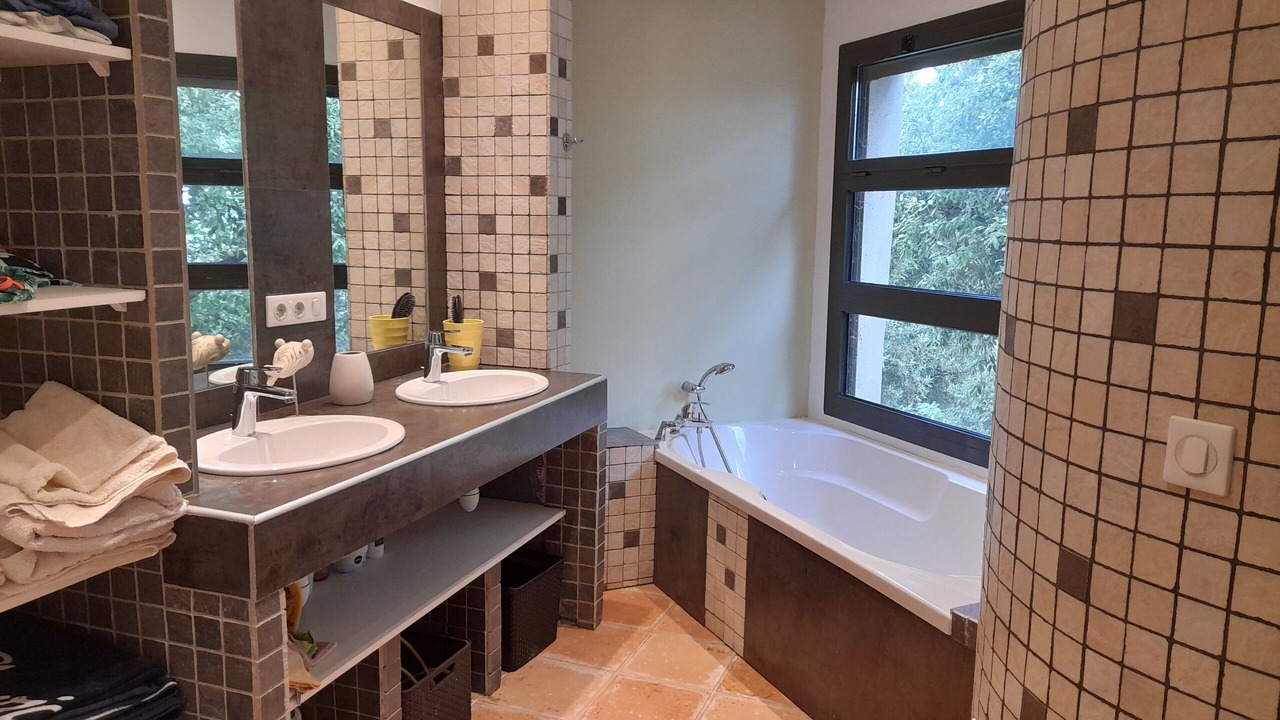Photo of Bathroom in Valflaunes