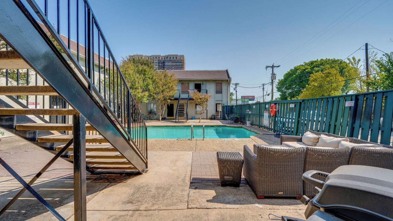Photo of Outdoor in Knox - Henderson