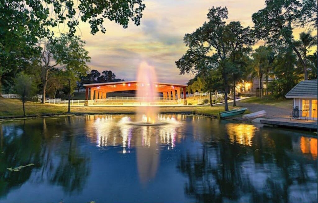 Photo of Outdoor in Lincoln