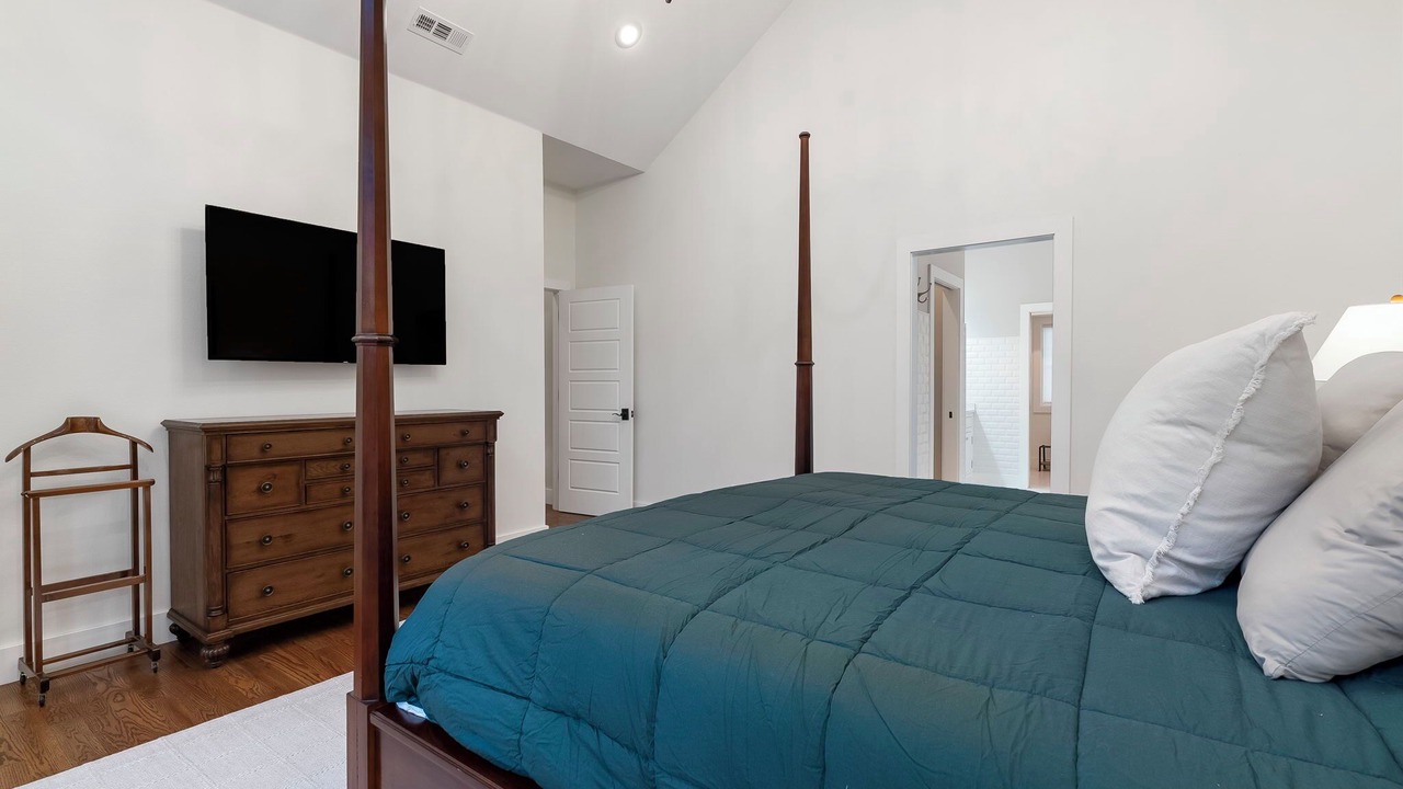 Photo of Bedroom in Downtown