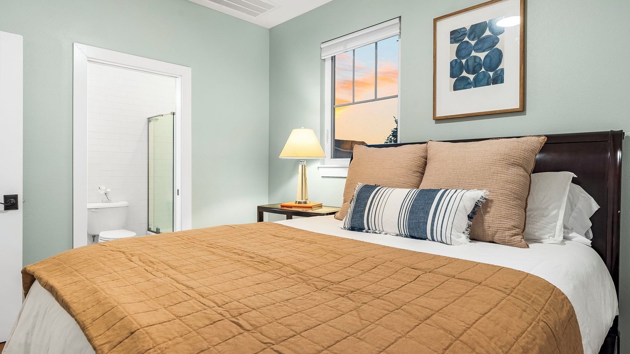 Photo of Bedroom in Downtown