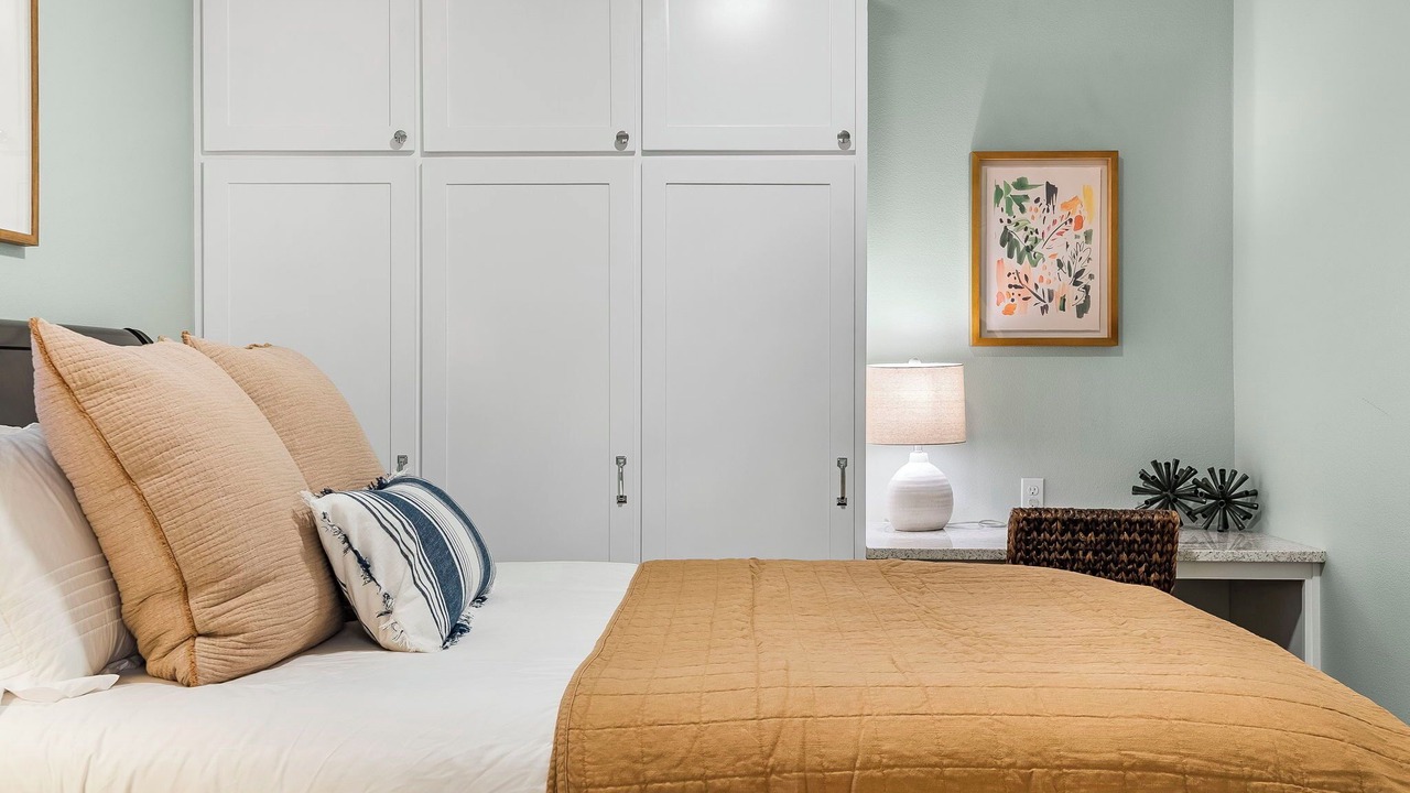 Photo of Bedroom in Downtown