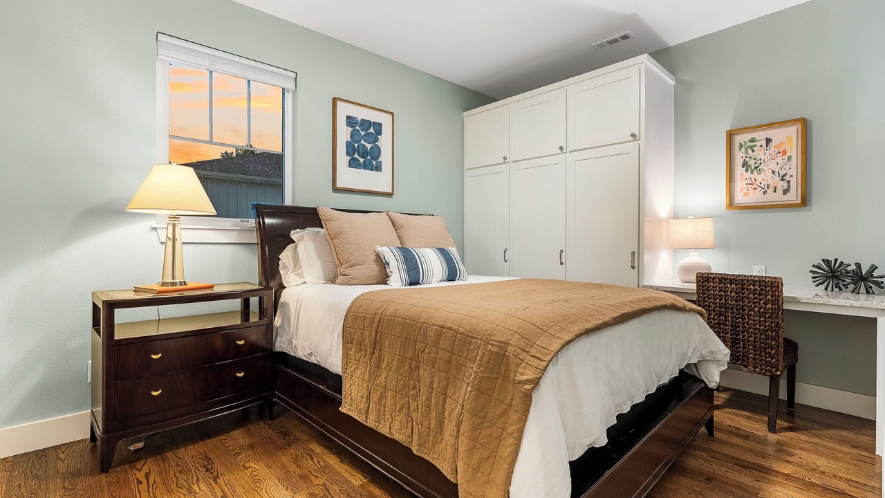 Photo of Bedroom in Downtown