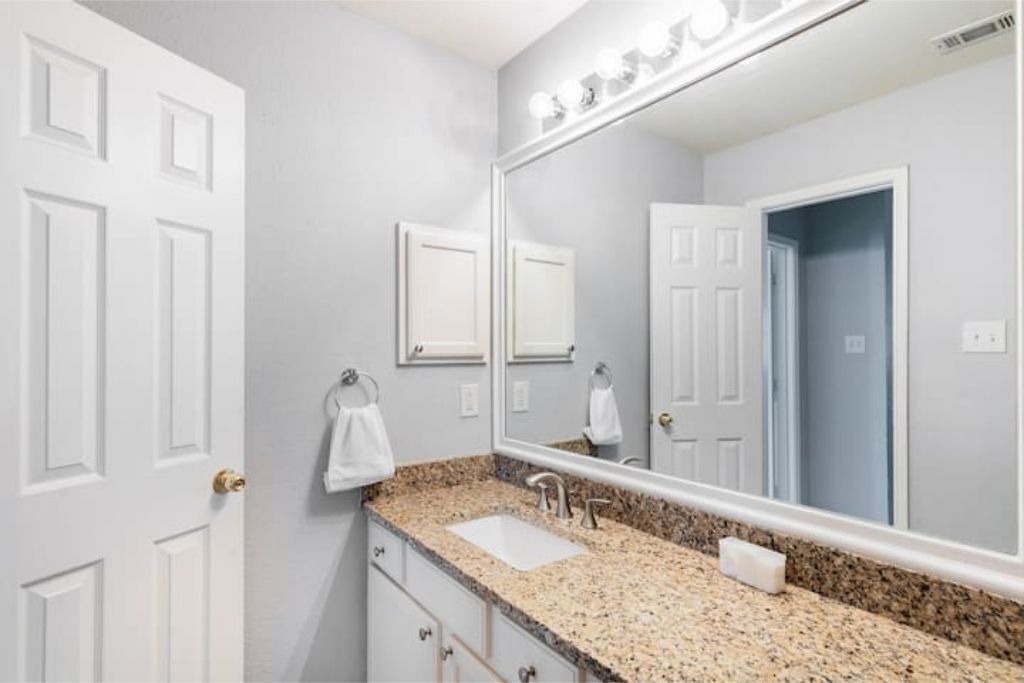 Photo of Bathroom in Elmo