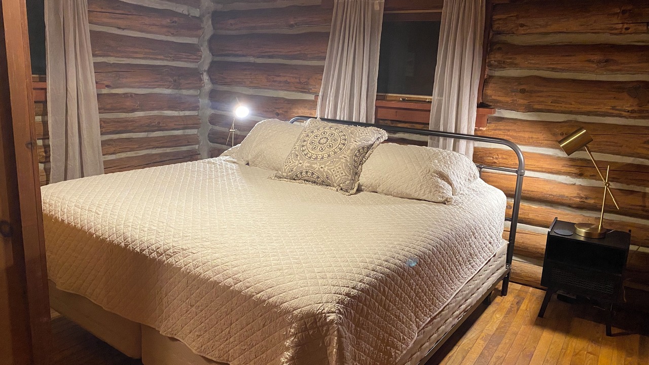 Photo of Bedroom in Shinglehouse