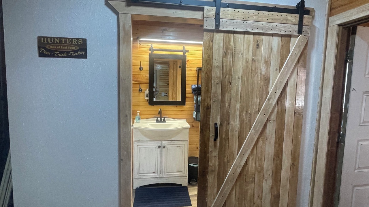 Photo of Bathroom in Licking