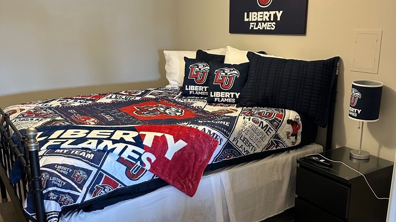 Photo of Bedroom in Twin Oaks