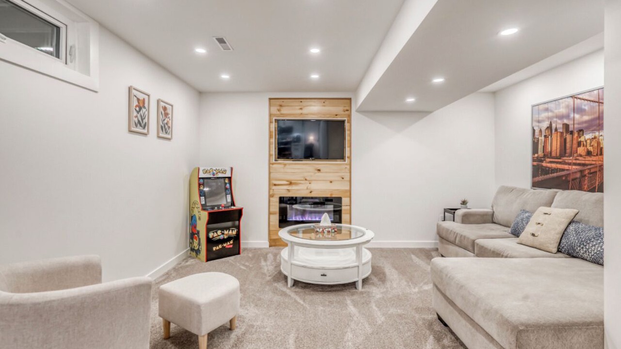 Photo of Livingroom in Cochrane