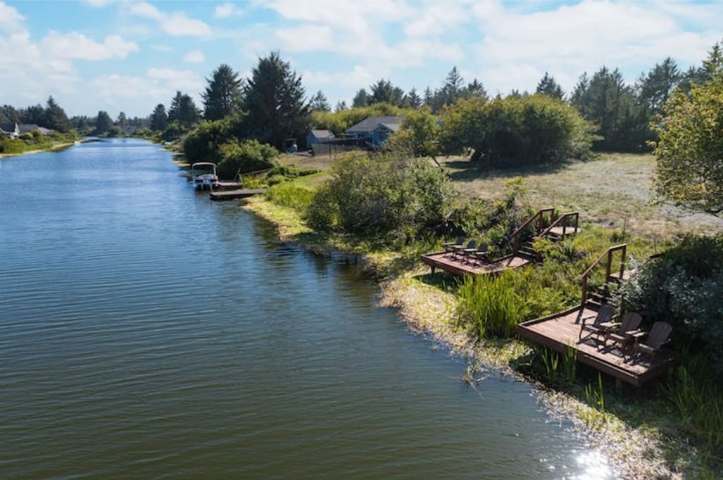 Photo of Others in Ocean Shores