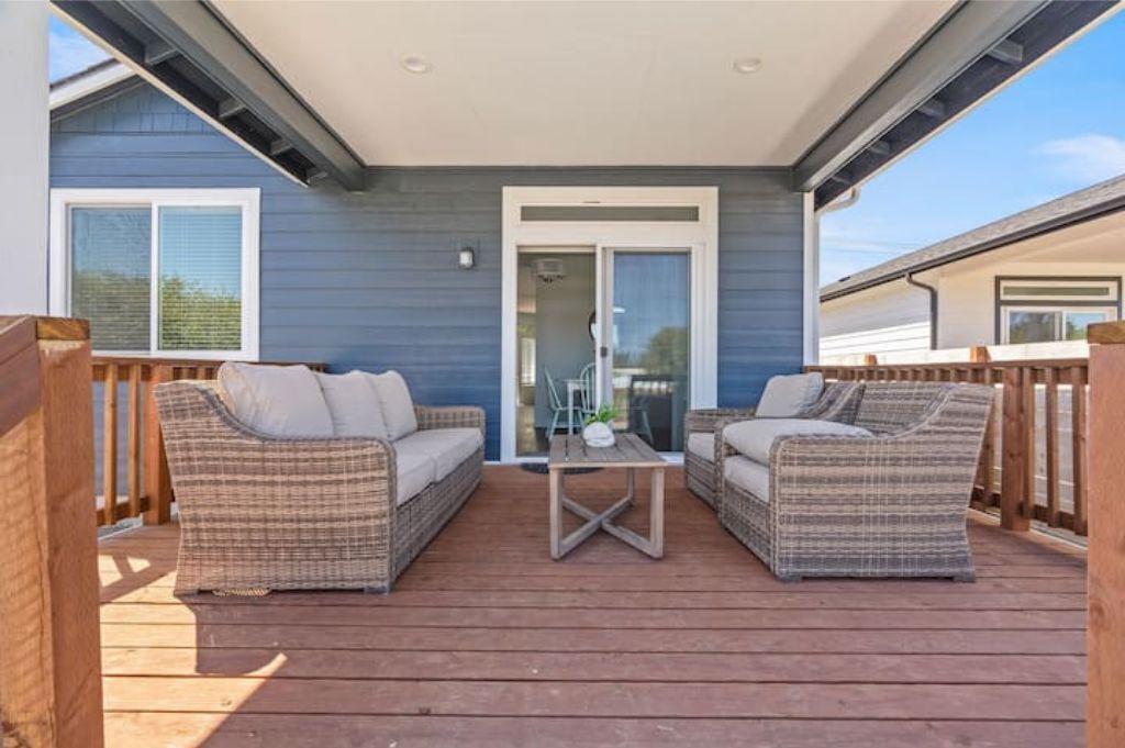 Photo of Patio Balcony in Ocean Shores