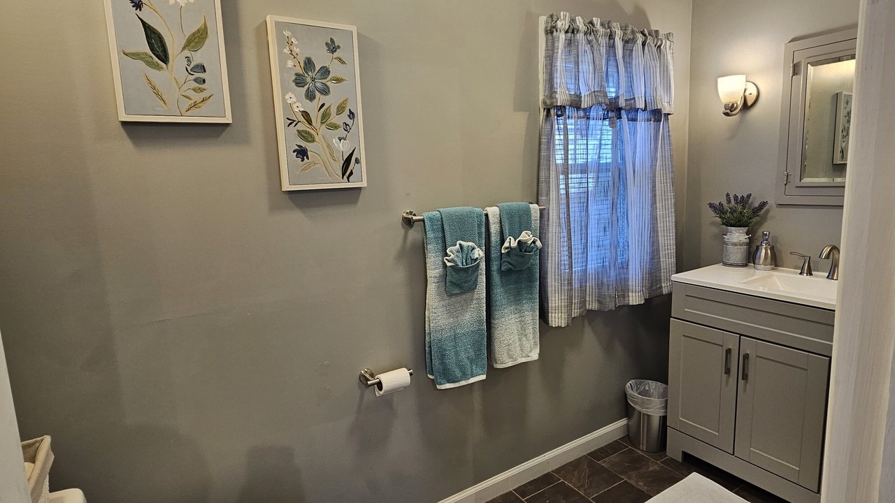 Photo of Bathroom in Warren