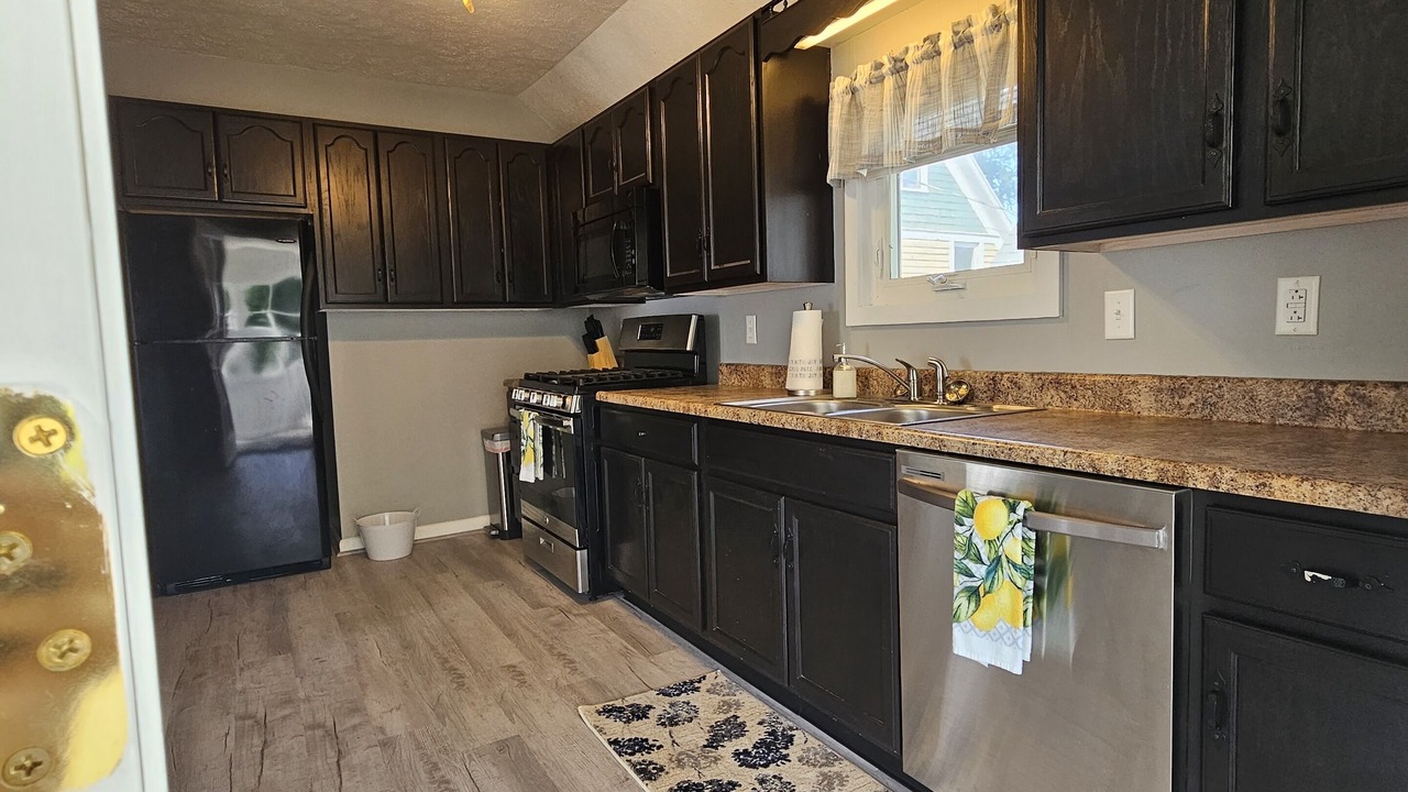 Photo of Kitchen in Warren