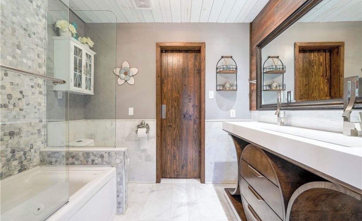 Photo of Bathroom in Whitney