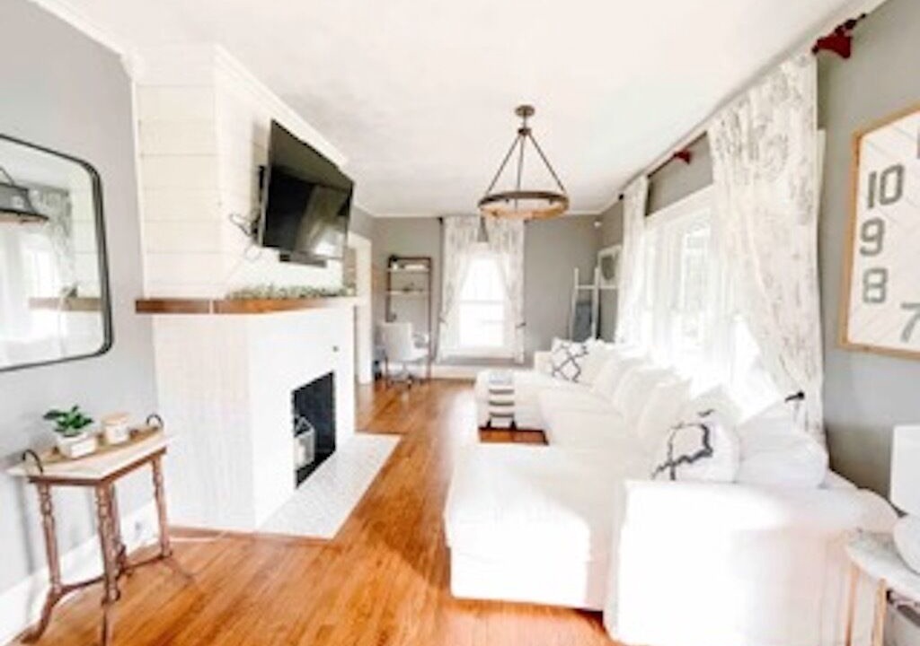 Photo of Livingroom in Eastside