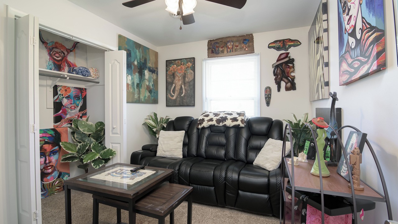 Photo of Livingroom in Matthews