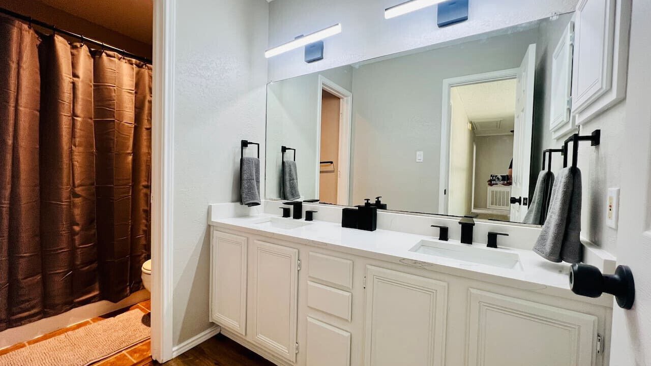 Photo of Bathroom in The Colony