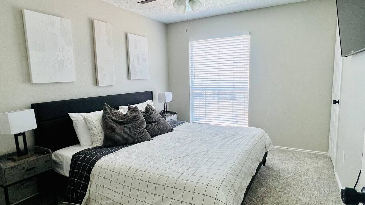 Photo of Bedroom in The Colony