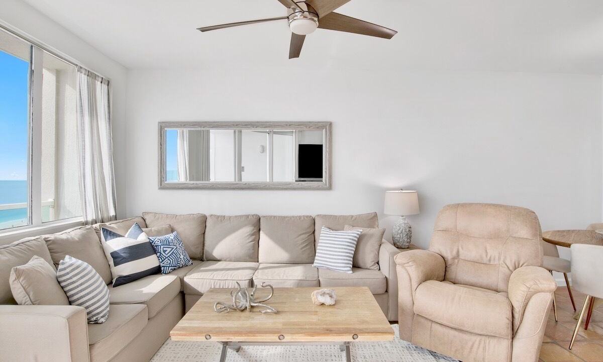 Photo of Livingroom in Orange Beach