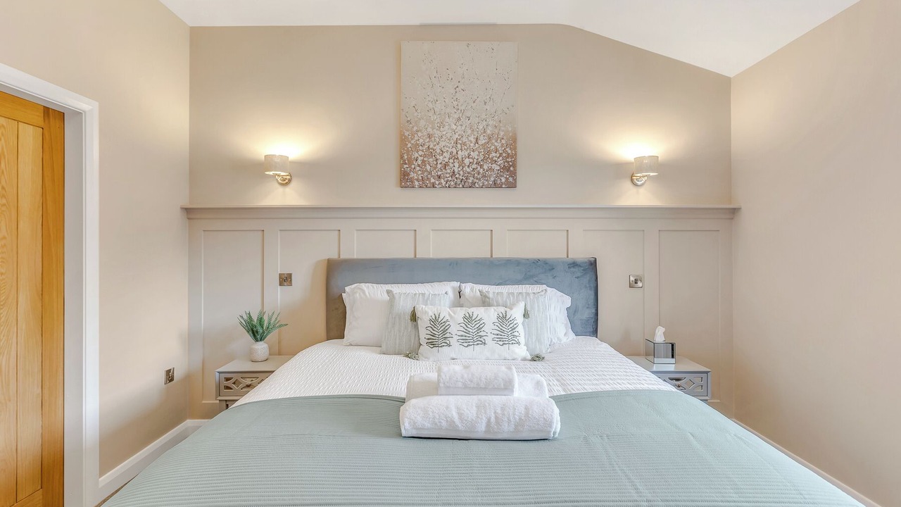 Photo of Bedroom in Snarestone