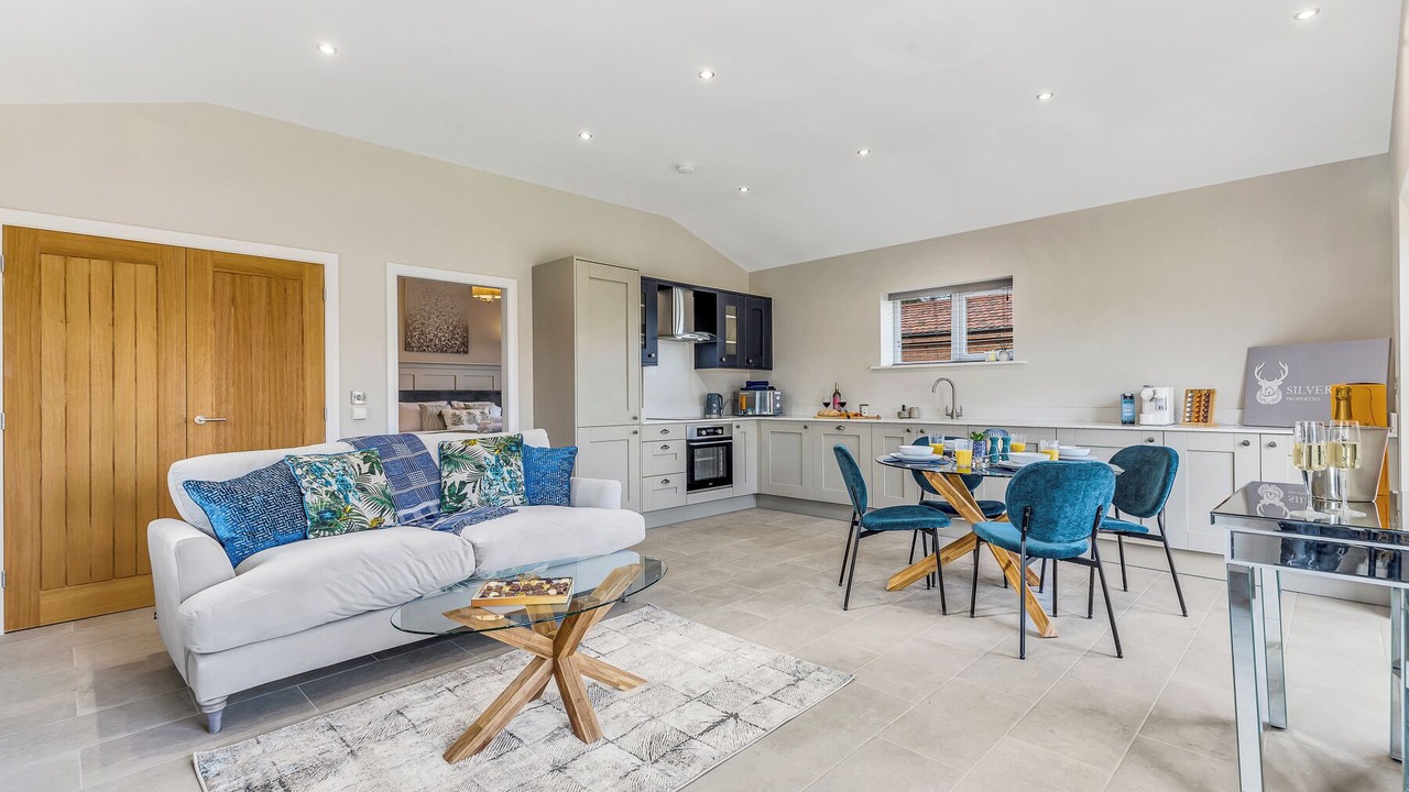 Photo of Others in Snarestone